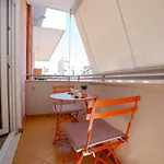 Nevila's * Τίρανα